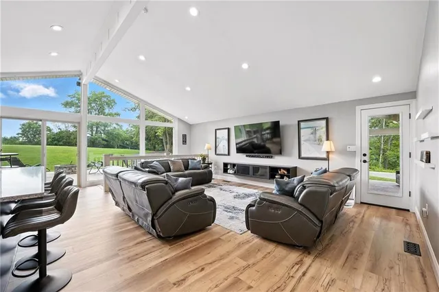 $1,099,000 | 251 Myers Lane, Allison Park, PA 15101