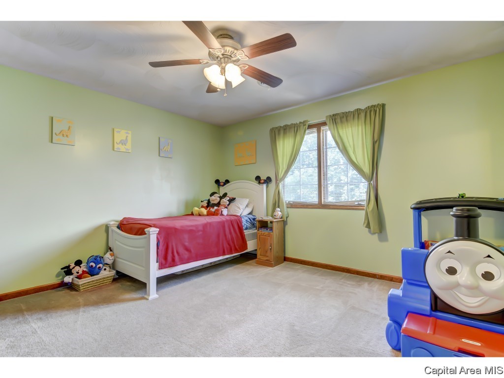 3101 Red Bud Lane Springfield, IL 62712 - Photo 28 of 36 Gallery Image 28