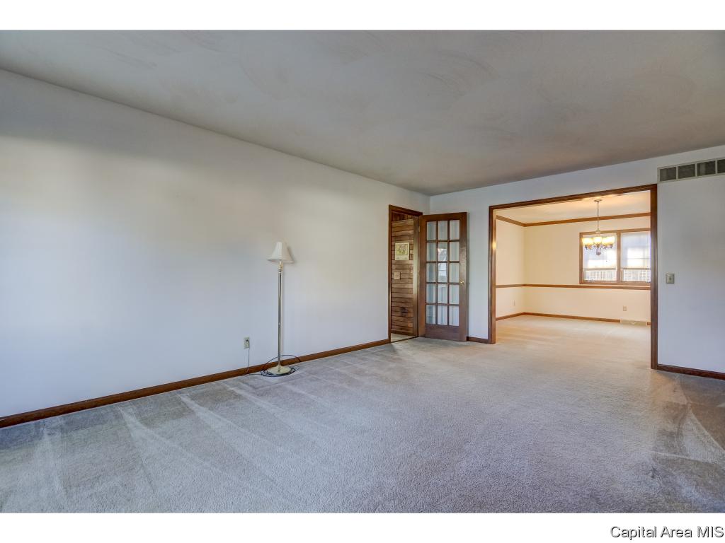 3101 Red Bud Lane Springfield, IL 62712 - Photo 8 of 36 Gallery Image 8