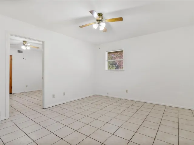 $1,600 | 4804 South Drive, Fort Worth, TX 76132