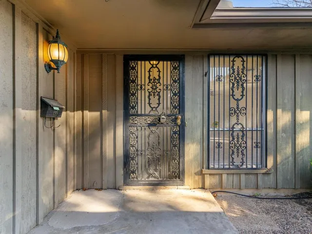 $1,600 | 4804 South Drive, Fort Worth, TX 76132