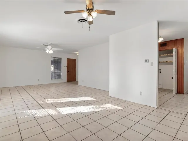 $1,600 | 4804 South Drive, Fort Worth, TX 76132