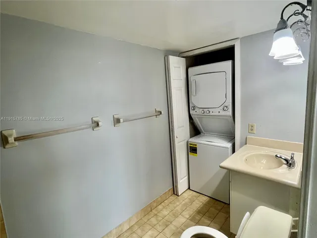 $2,000 | 11800 Southwest 18th Street, Unit 3124, Miami, FL 33175