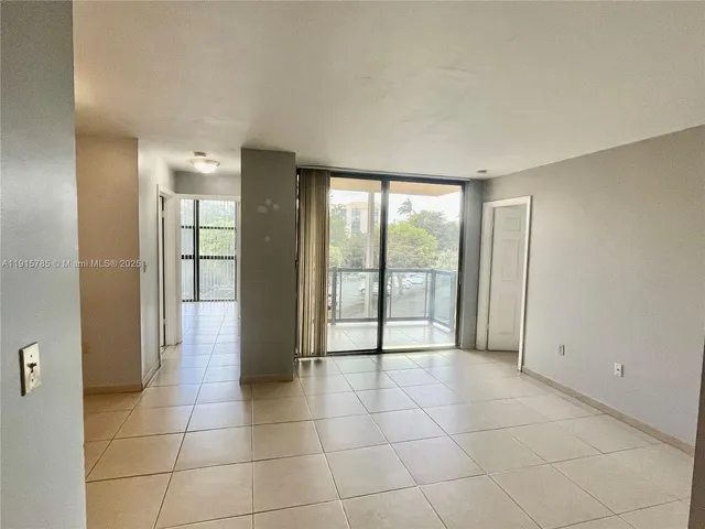 $2,000 | 11800 Southwest 18th Street, Unit 3124, Miami, FL 33175