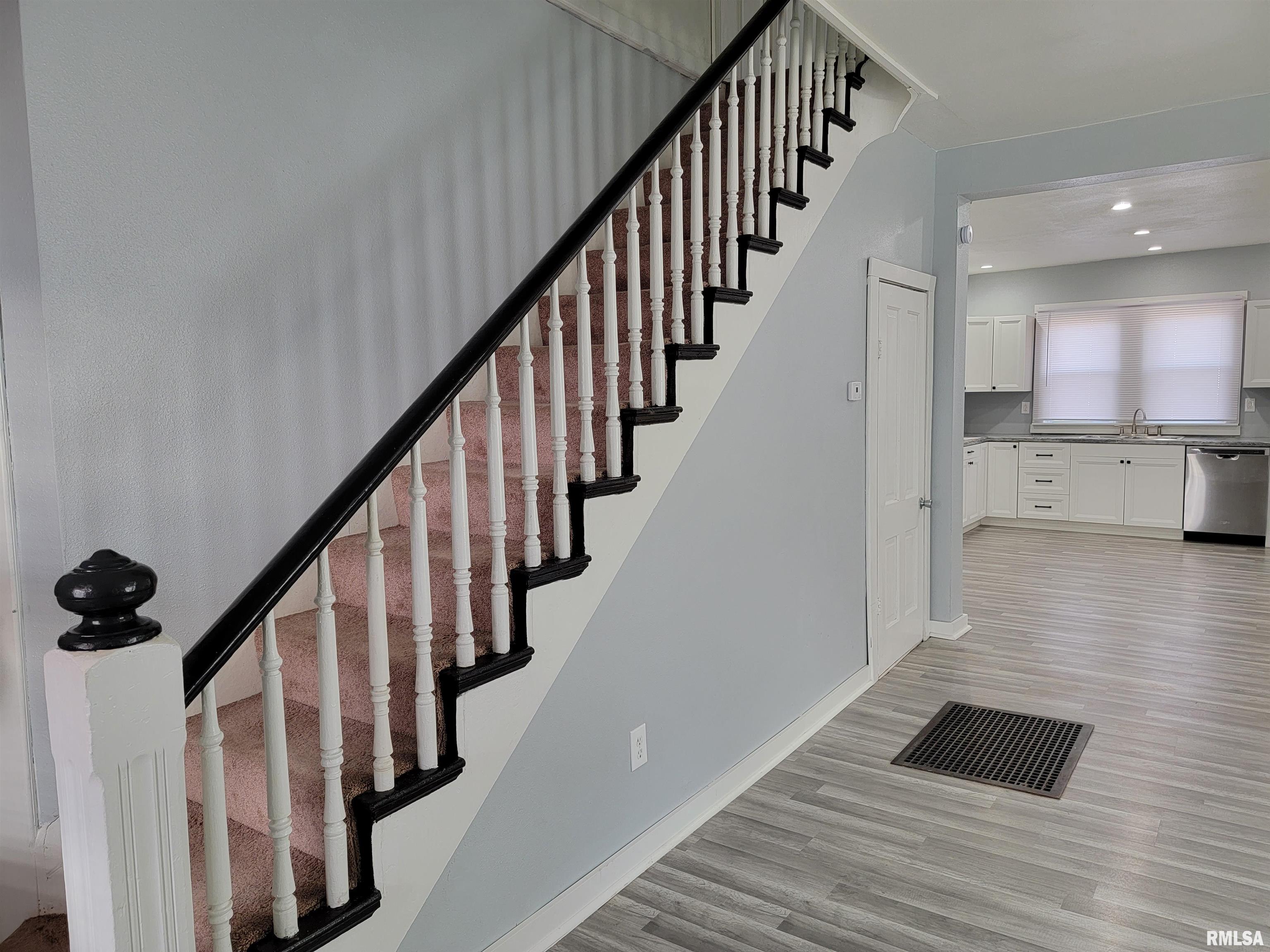 875 East Walnut Street Canton, IL 61520 - Photo 4 of 40 Gallery Image 4