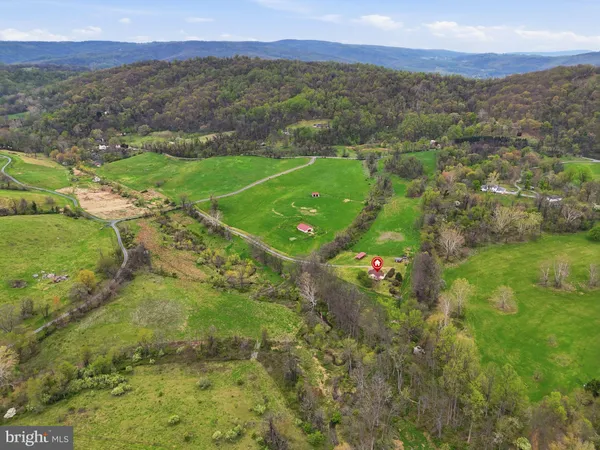 $1,299,000 | 1901 Misty Mdws Lane, Markham, VA 22643