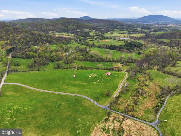 $1,299,000 | 1901 Misty Mdws Lane, Markham, VA 22643