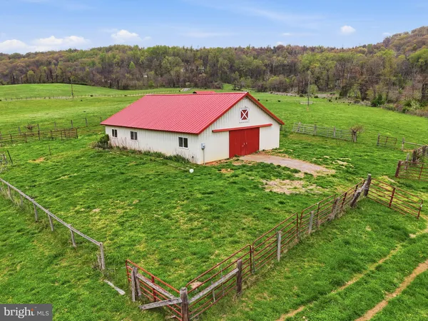 $1,299,000 | 1901 Misty Mdws Lane, Markham, VA 22643