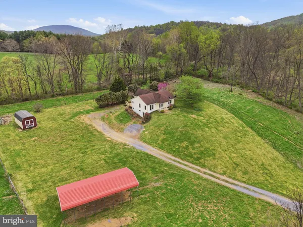 $1,299,000 | 1901 Misty Mdws Lane, Markham, VA 22643