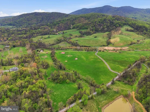 $1,299,000 | 1901 Misty Mdws Lane, Markham, VA 22643