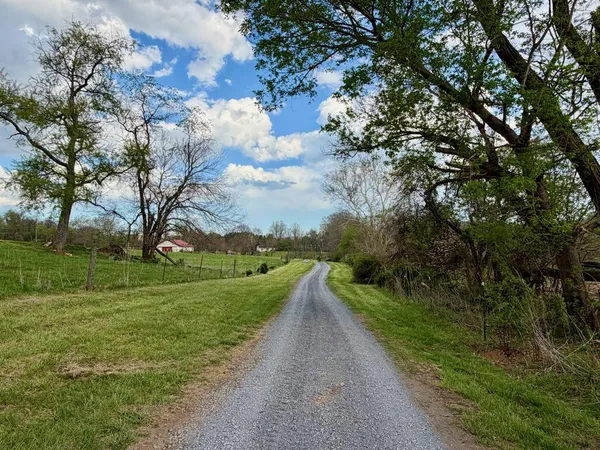 $1,299,000 | 1901 Misty Mdws Lane, Markham, VA 22643