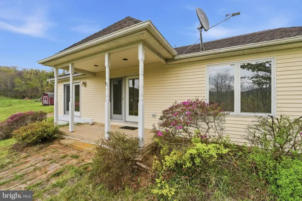 $1,299,000 | 1901 Misty Mdws Lane, Markham, VA 22643