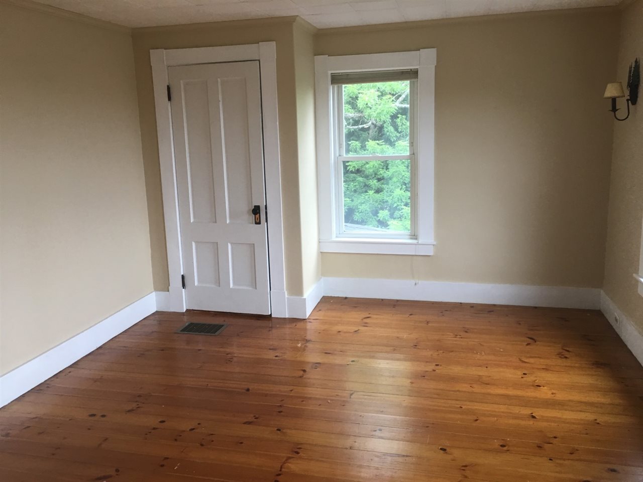 289 Cherry Valley Road Gilford, NH 03249 - Photo 9 of 22