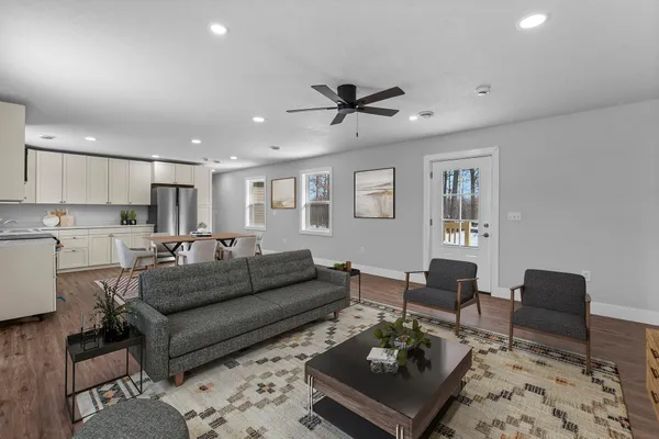 $1,600 | 1782 Us Highway, St. Croix Falls, WI 54024