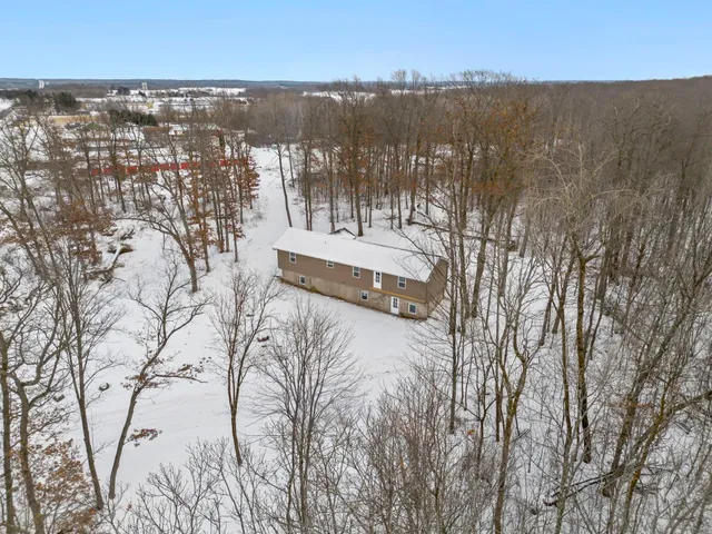 $1,600 | 1782 Us Highway, St. Croix Falls, WI 54024