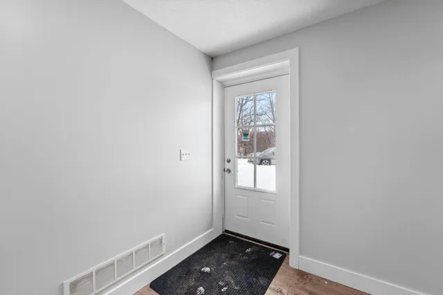 $1,600 | 1782 Us Highway, St. Croix Falls, WI 54024