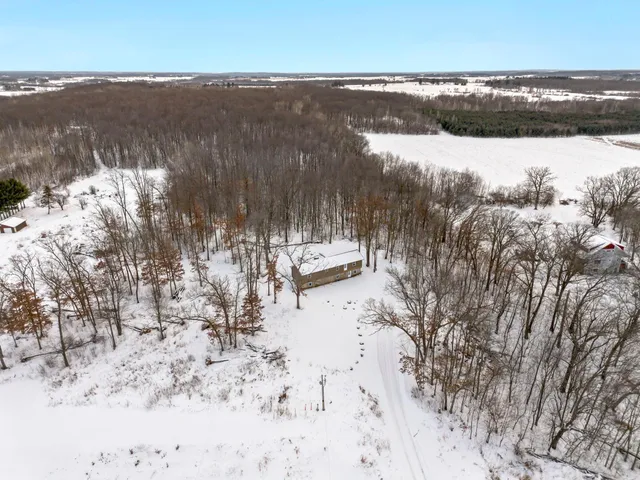 $1,600 | 1782 Us Highway, St. Croix Falls, WI 54024