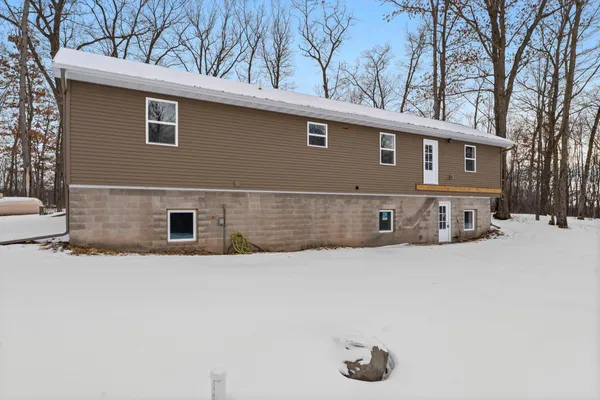 $1,600 | 1782 Us Highway, St. Croix Falls, WI 54024