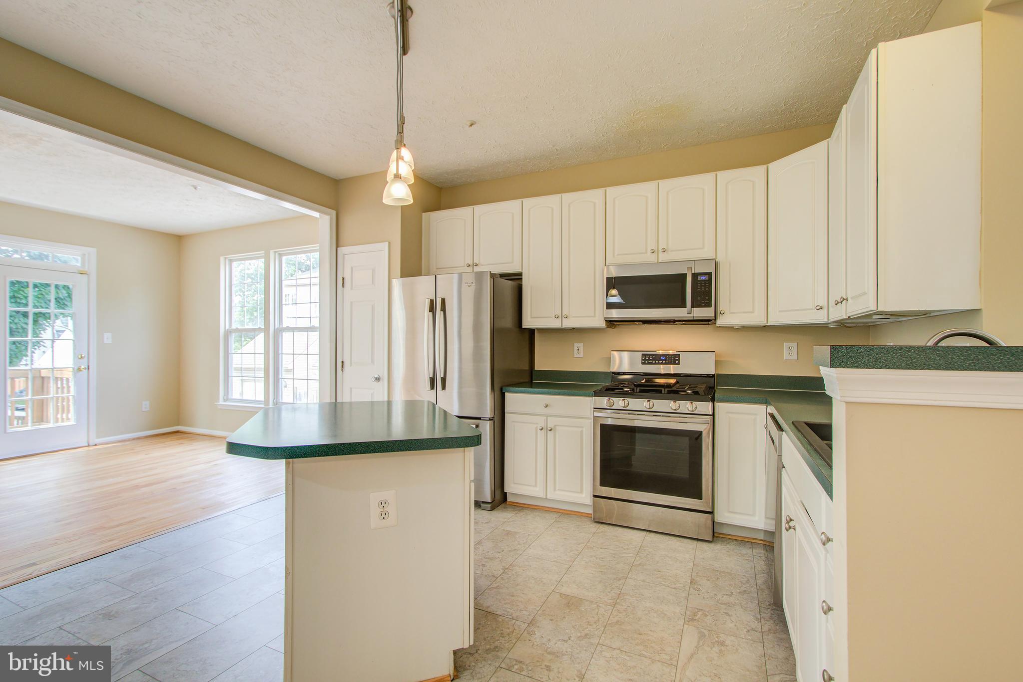 1723 Algonquin Road Frederick, MD 21701 - Photo 4 of 25 Open concept Kitchen
