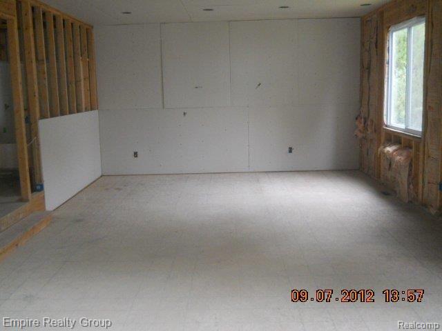 2280 Spring Hill Avenue Inkster, MI 48141 - Photo 7 of 12 DSCN7292.JPG