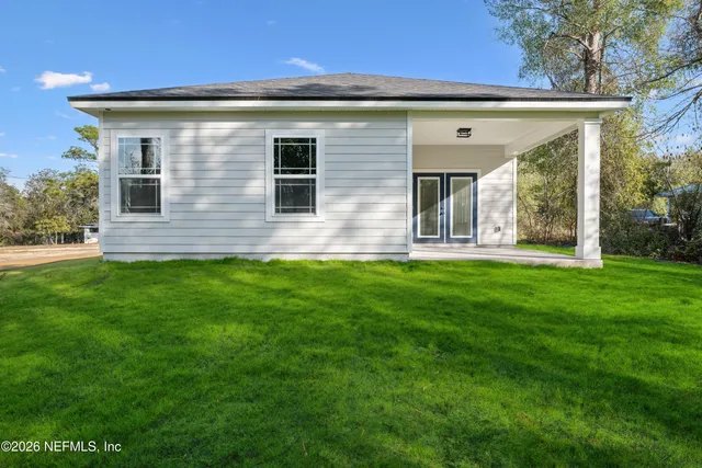 $325,000 | 7596 Silver Sands Road, Keystone Heights, FL 32656