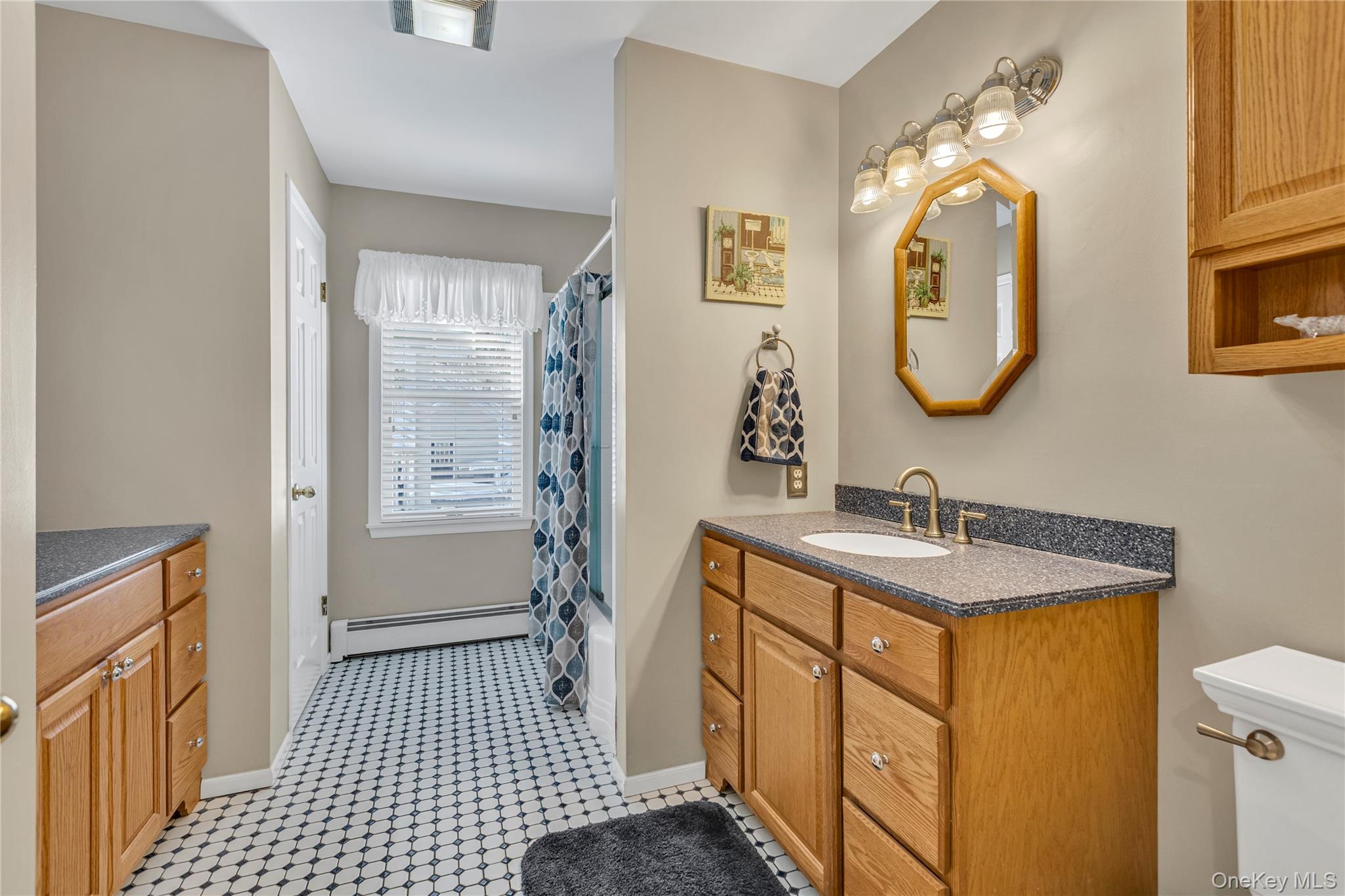 251 Vineyard Road Huntington Bay, NY 11743 - Photo 14 of 25