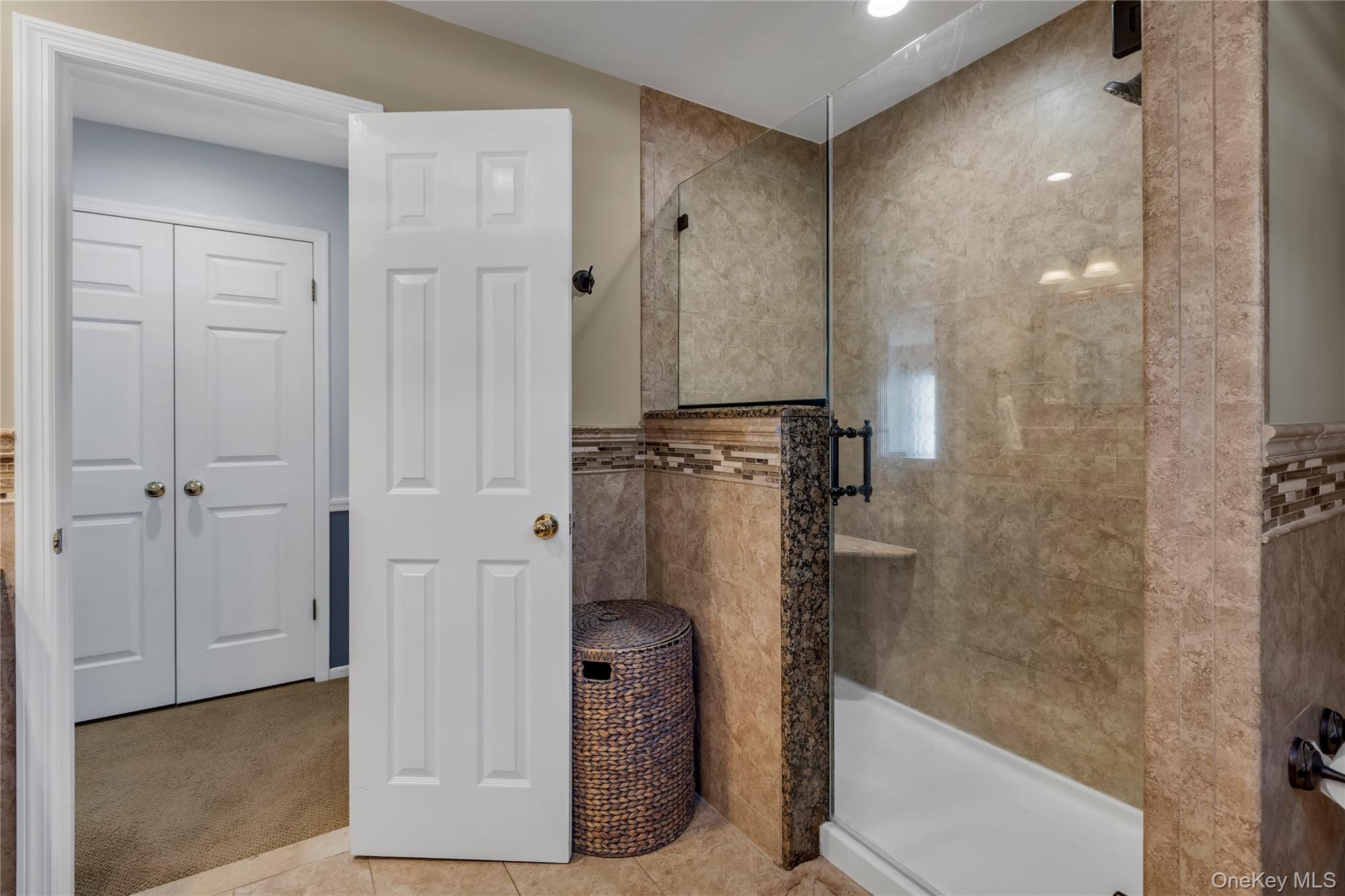 251 Vineyard Road Huntington Bay, NY 11743 - Photo 17 of 25