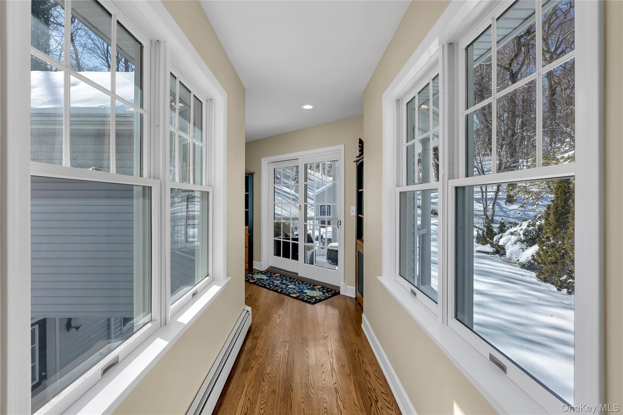 251 Vineyard Road Huntington Bay, NY 11743 - Photo 20 of 25