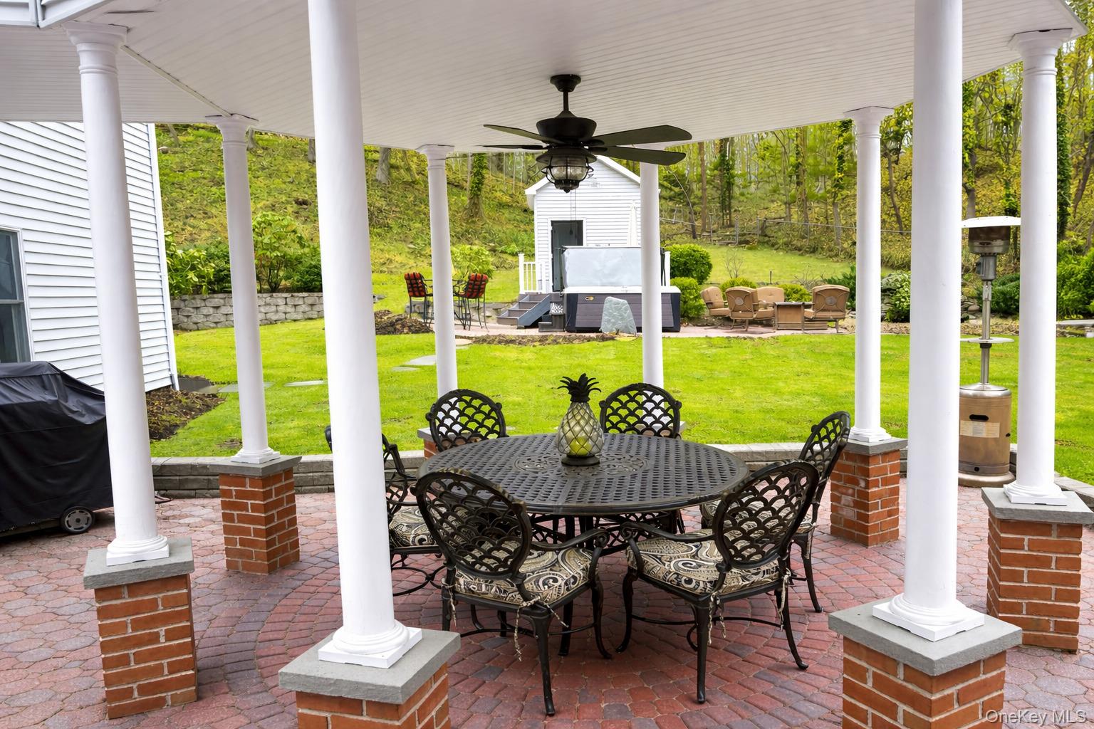 251 Vineyard Road Huntington Bay, NY 11743 - Photo 23 of 25