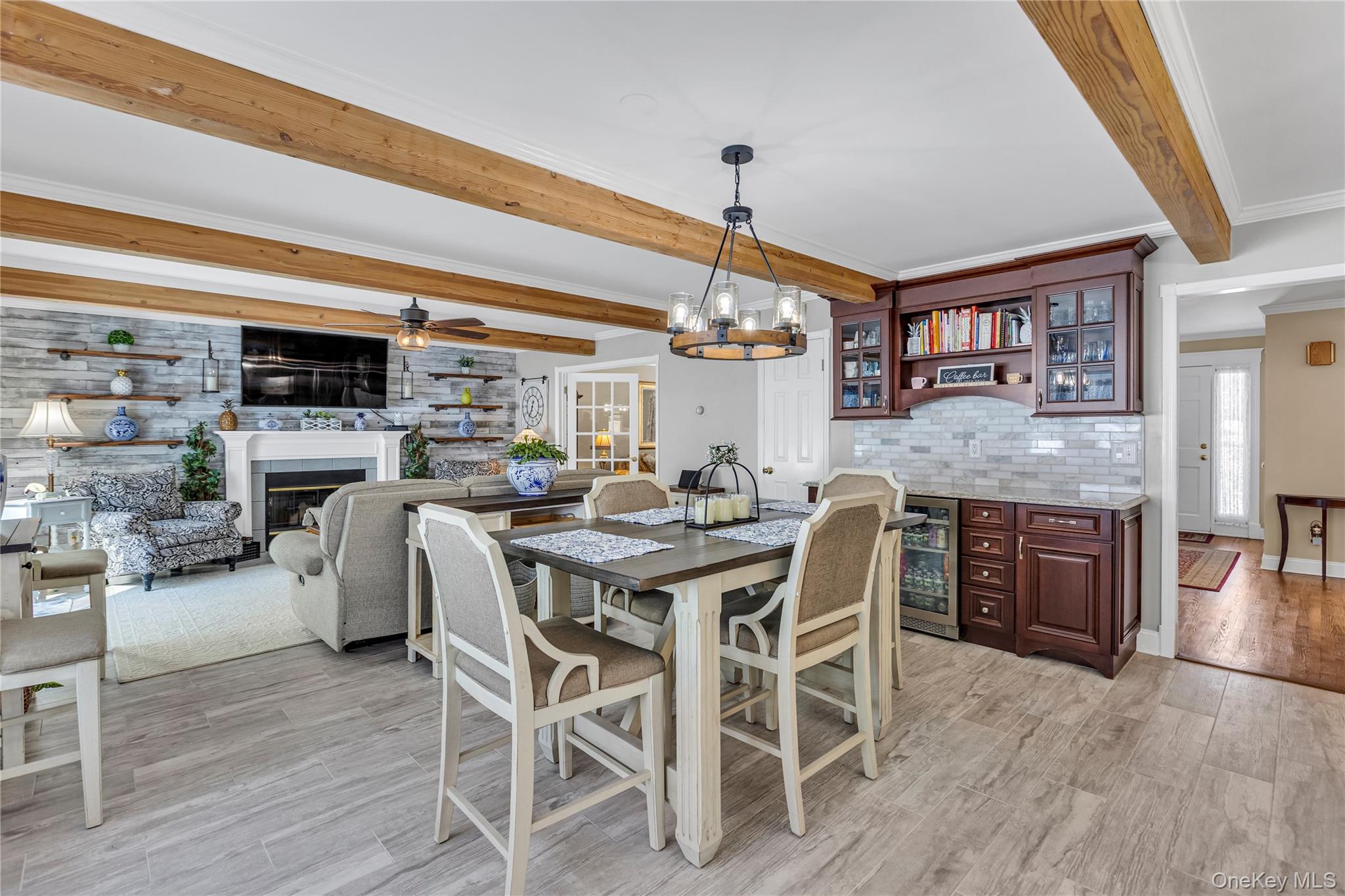 251 Vineyard Road Huntington Bay, NY 11743 - Photo 8 of 25