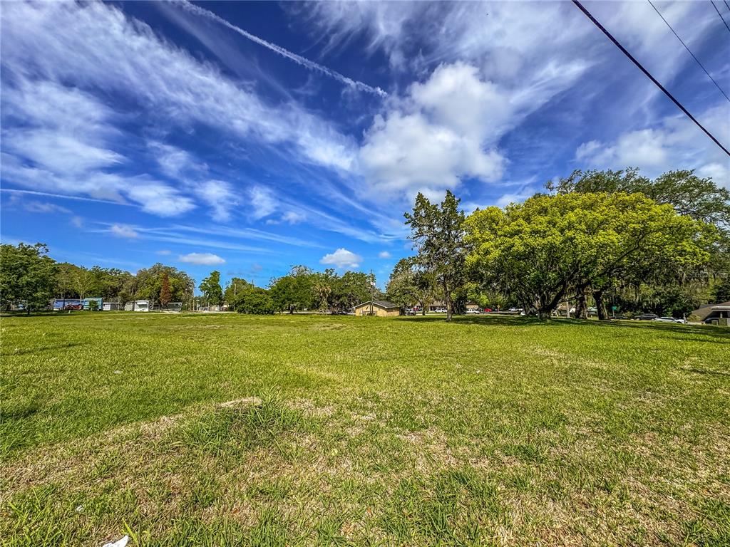 615 Hospital Road Brooksville, FL 34601 - Photo 39 of 75 a view of an ocean from a yard