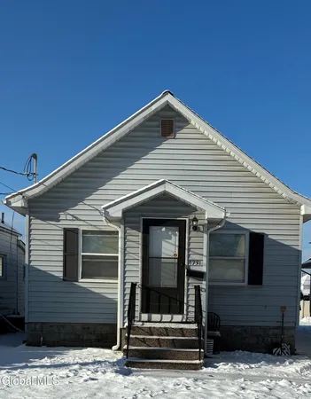 $1,350 | 1731 Ferguson Street, Unit 2, Rotterdam, NY 12303