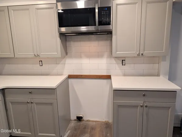 $1,350 | 1731 Ferguson Street, Unit 2, Rotterdam, NY 12303