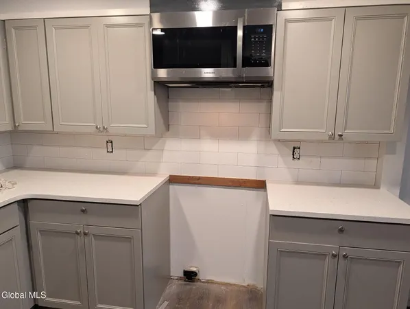 $1,350 | 1731 Ferguson Street, Unit 2, Rotterdam, NY 12303