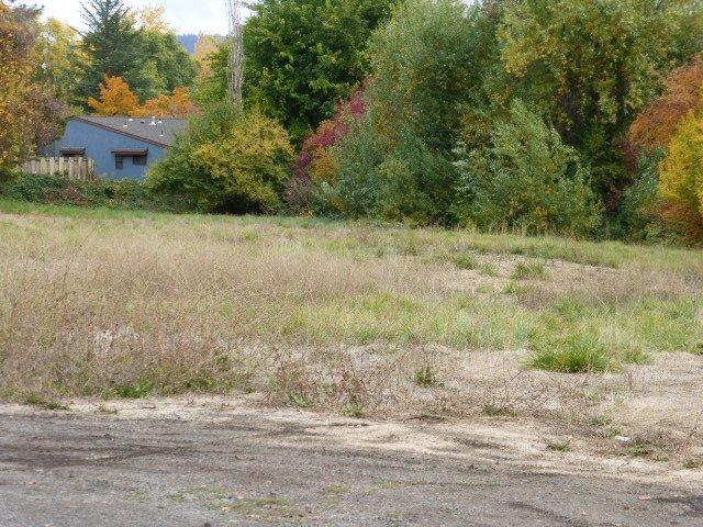 2160 Crestbrook Road, Unit 15 Medford, OR 97504 - Photo 5 of 5 a view of a yard of a house