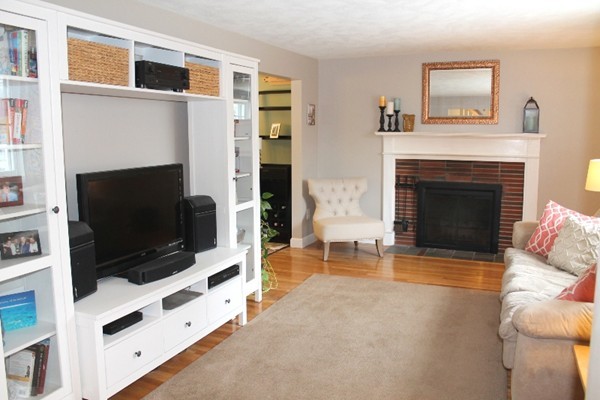 298 Marrett Road Lexington, MA 02421 - Photo 3 of 18