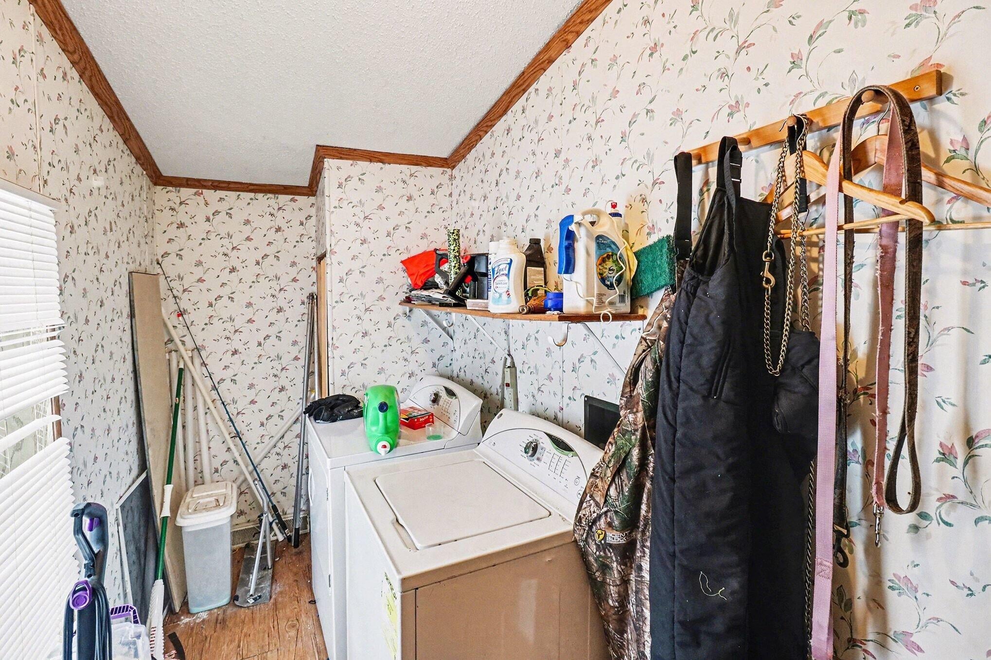 5941 North Red Oak Road Lewiston, MI 49756 - Photo 18 of 28 Laundry Room