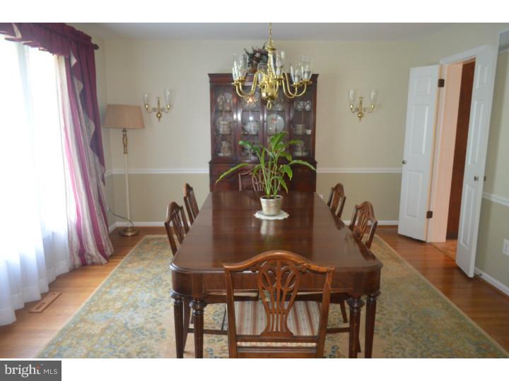 587 Sentinel Road Moorestown, NJ 08057 - Photo 6 of 17 Dining Room