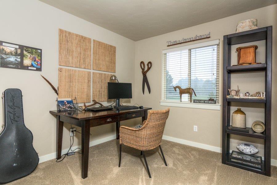 3443 Southwest 28th Street Redmond, OR 97756 - Photo 19 of 23 18