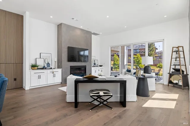 $1,899,000 | 3742 Sawgrass Place, Santa Rosa, CA 95403