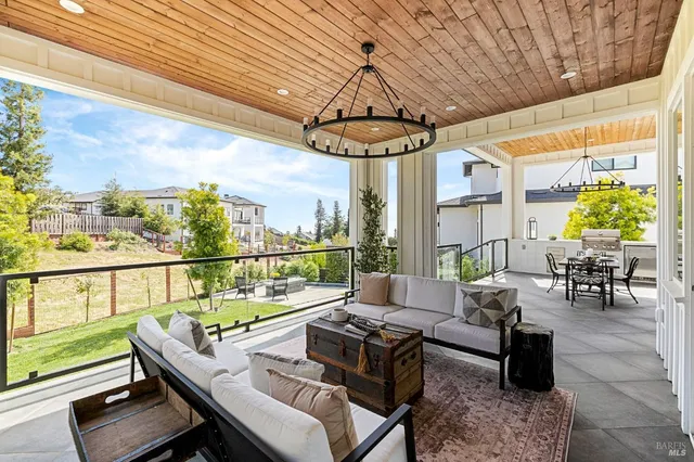 $1,899,000 | 3742 Sawgrass Place, Santa Rosa, CA 95403