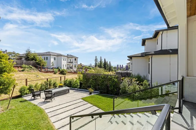 $1,899,000 | 3742 Sawgrass Place, Santa Rosa, CA 95403