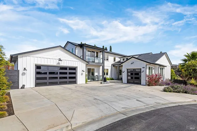 $1,899,000 | 3742 Sawgrass Place, Santa Rosa, CA 95403