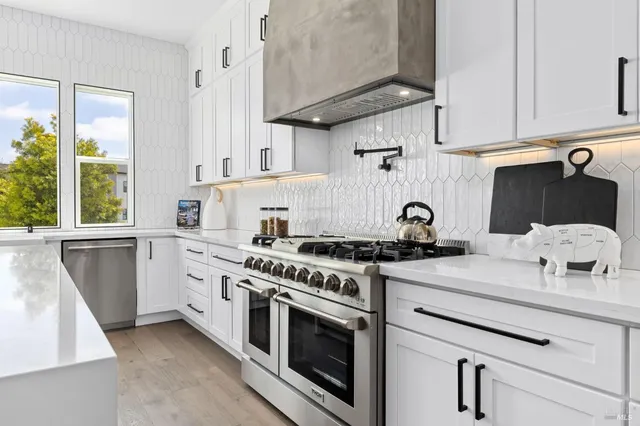 $1,899,000 | 3742 Sawgrass Place, Santa Rosa, CA 95403