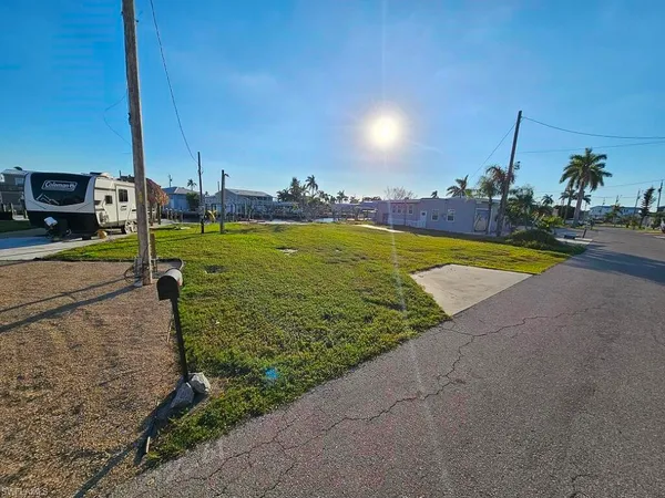 $149,900 | 3811 Coconut Drive, St. James City, FL 33956