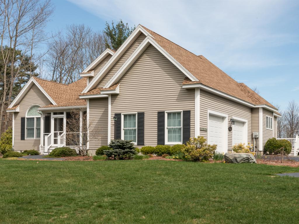 154 Seabury Road York, ME 03909 - Photo 1 of 36 Gallery Image 1