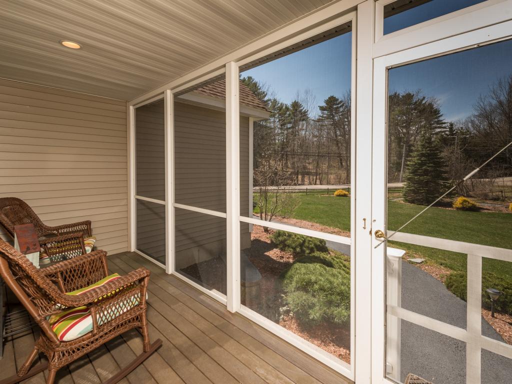 154 Seabury Road York, ME 03909 - Photo 4 of 36 Gallery Image 4