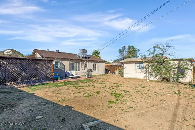 a house view with a outdoor space