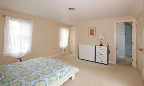 107 Overbrook Drive Wellesley, MA 02482 - Photo 13 of 25