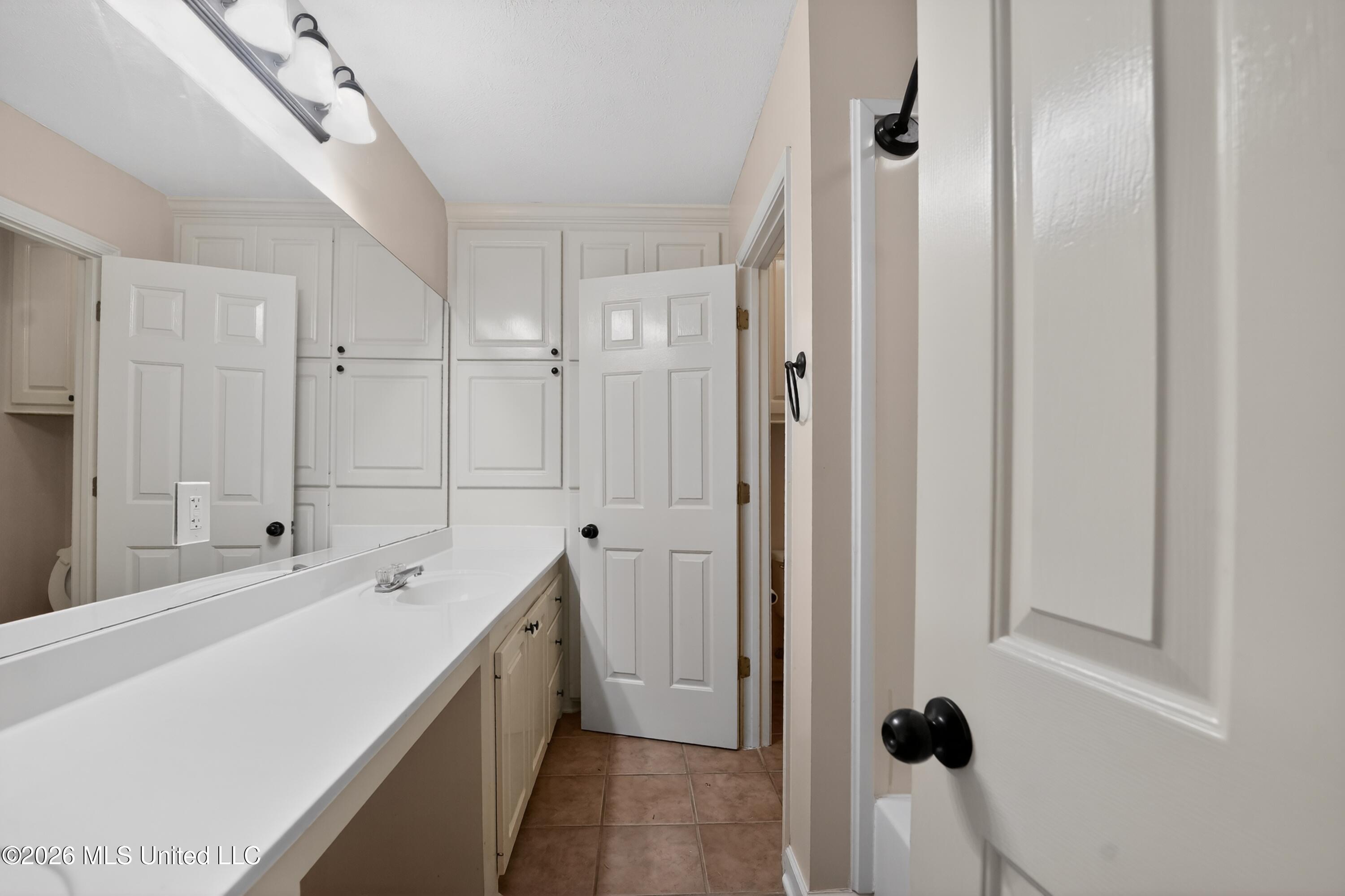 114 Spring Valley Drive Brandon, MS 39047 - Photo 25 of 30 25_114_Spring_Valley_Dr-Bathroom-6979
